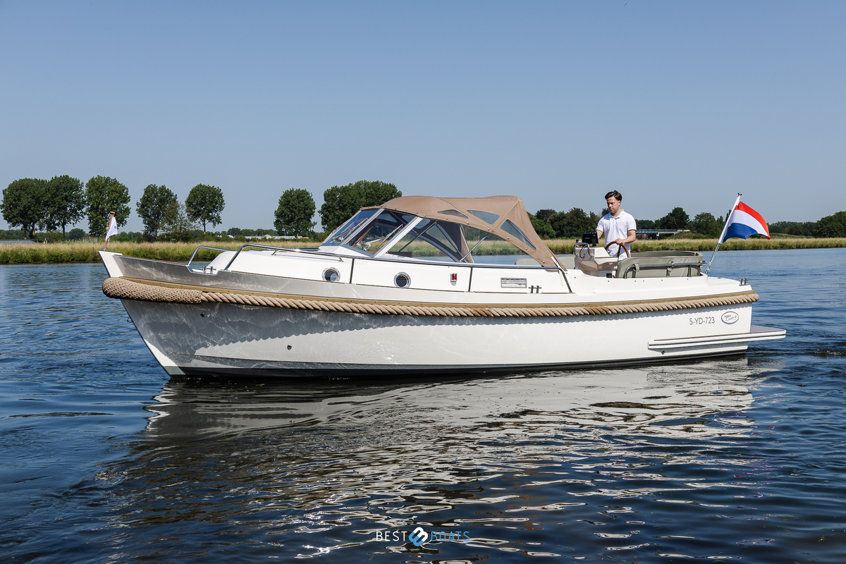 foto: 24 Interboat Intercruiser 27 Cabin