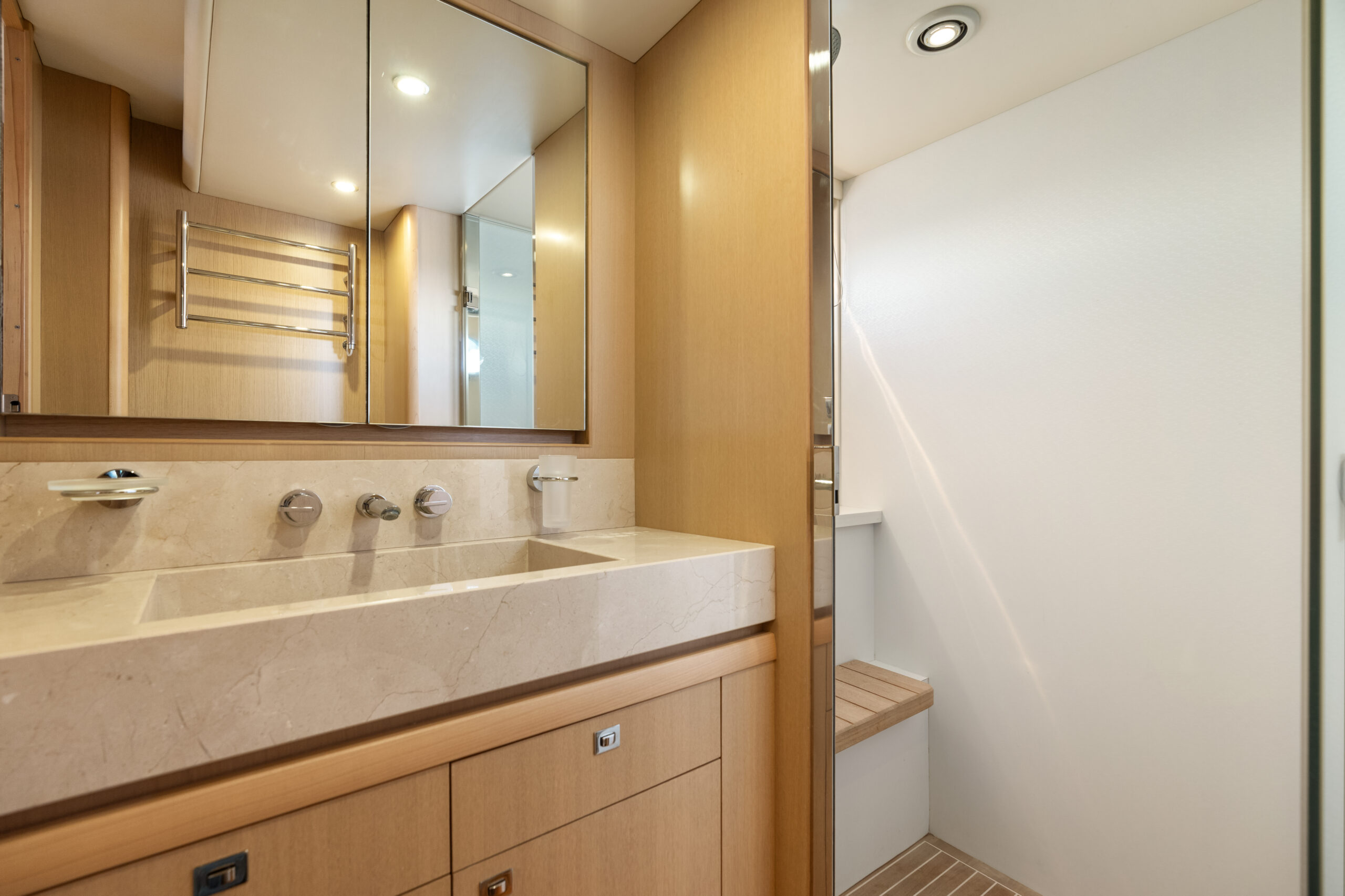 foto: 112 Princess 85