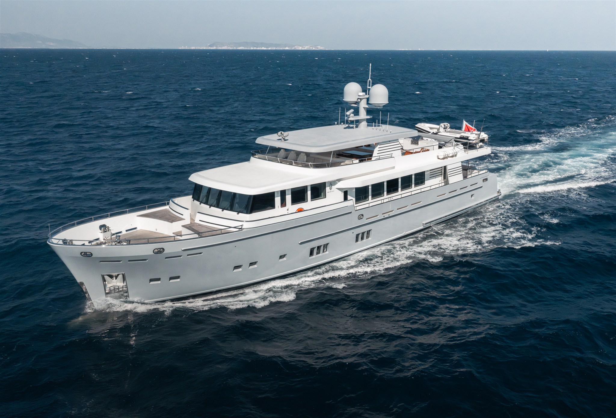 foto: 30 Van Der Valk Shipyard Custom Explorer