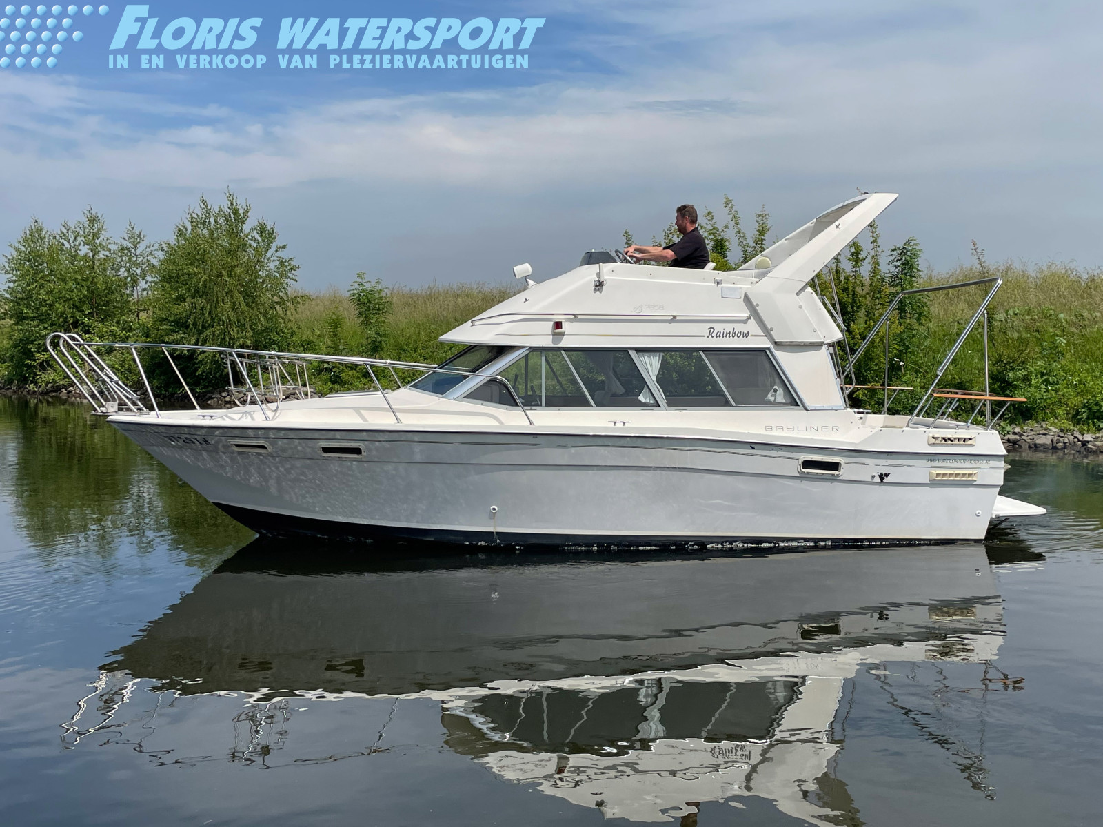 foto: 22 Bayliner  2858