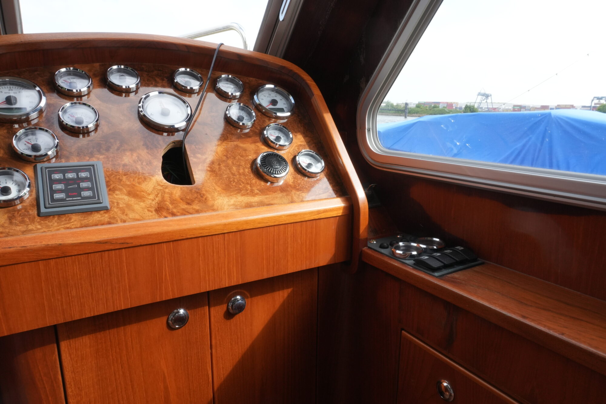 foto: 28 Casco Casco 11.00 OK Flybridge