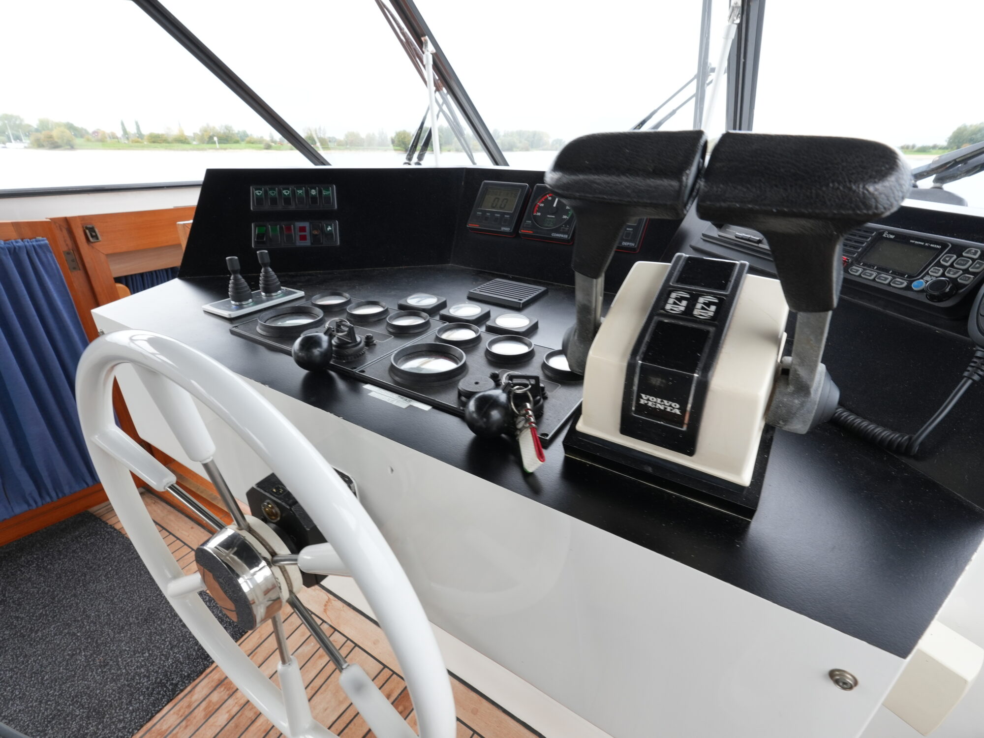 foto: 57 Valkkruiser Valkkruiser Falcon 45 Royal Cabrio