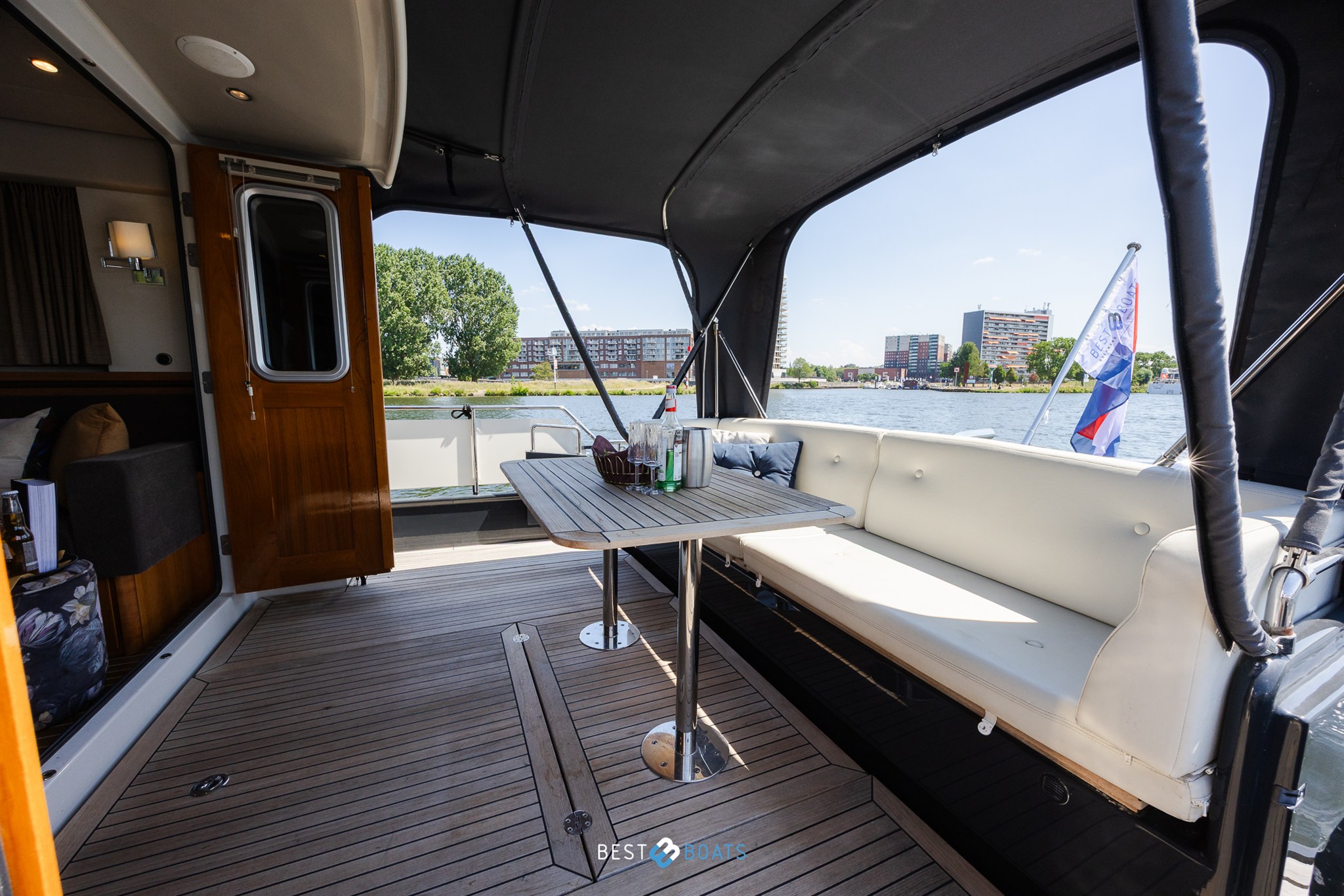 foto: 32 Linssen Grand Sturdy 470 Sedan Wheelhouse
