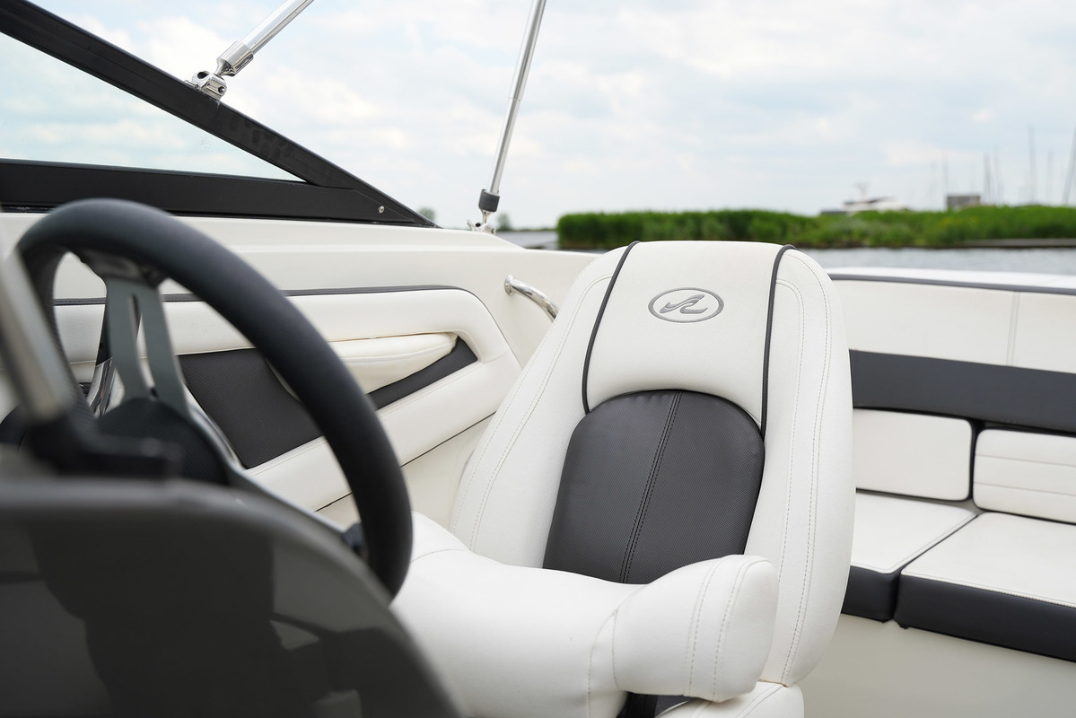 foto: 33 Sea Ray 19 SPX