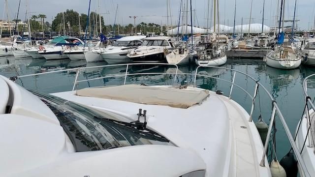 foto: 28 Prestige S 42