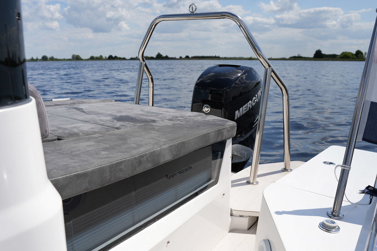 foto: 52 Axopar 28 Cabin