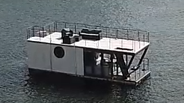 foto: 42 Shogun Mobile Houseboat