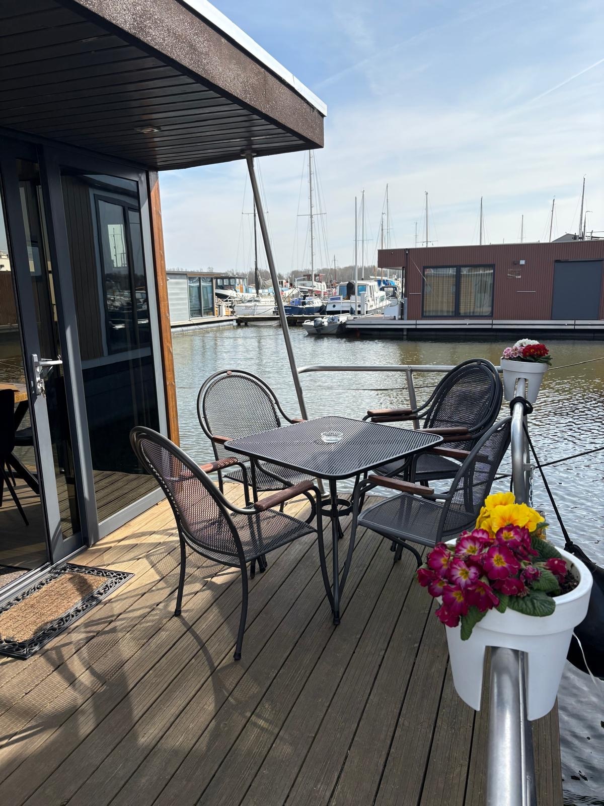 foto: 26 La Mare Apartboat (houseboat)