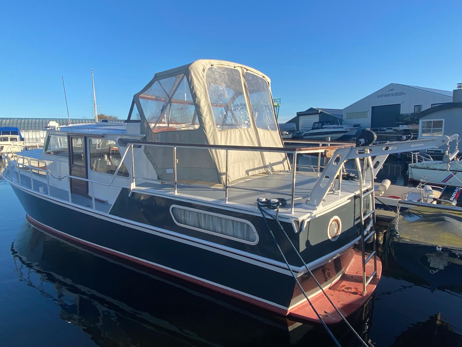 foto: 21 Combikruiser 1200 ( Woonschip met CV )