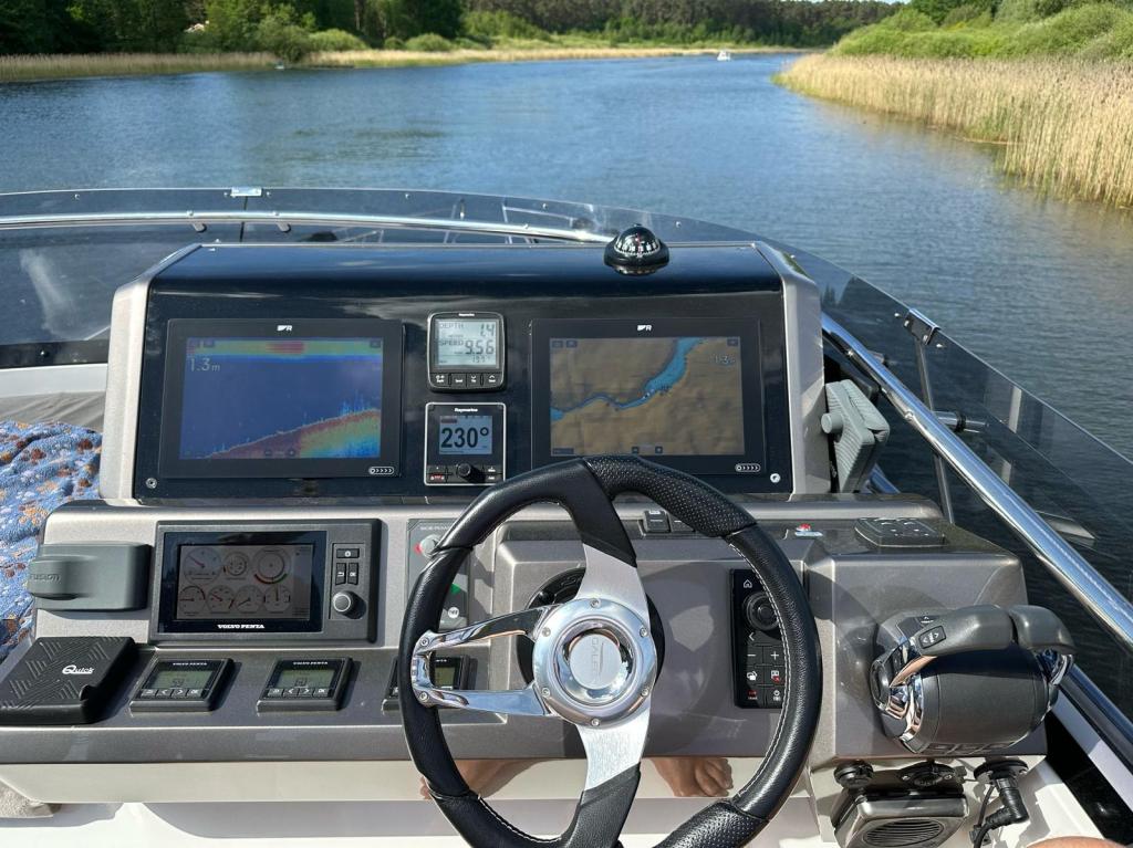 foto: 10 Galeon 420 Fly