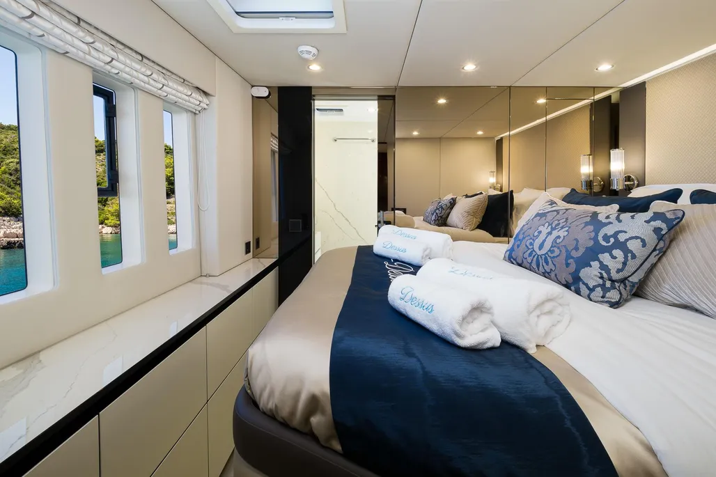 foto: 69 Sunreef 60 Dessus