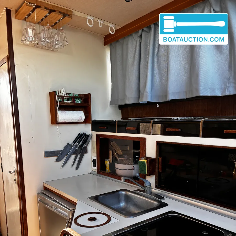 foto: 11 Hatteras 32 Sport Fly