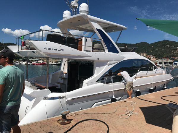 foto: 21 Azimut 50 Fly