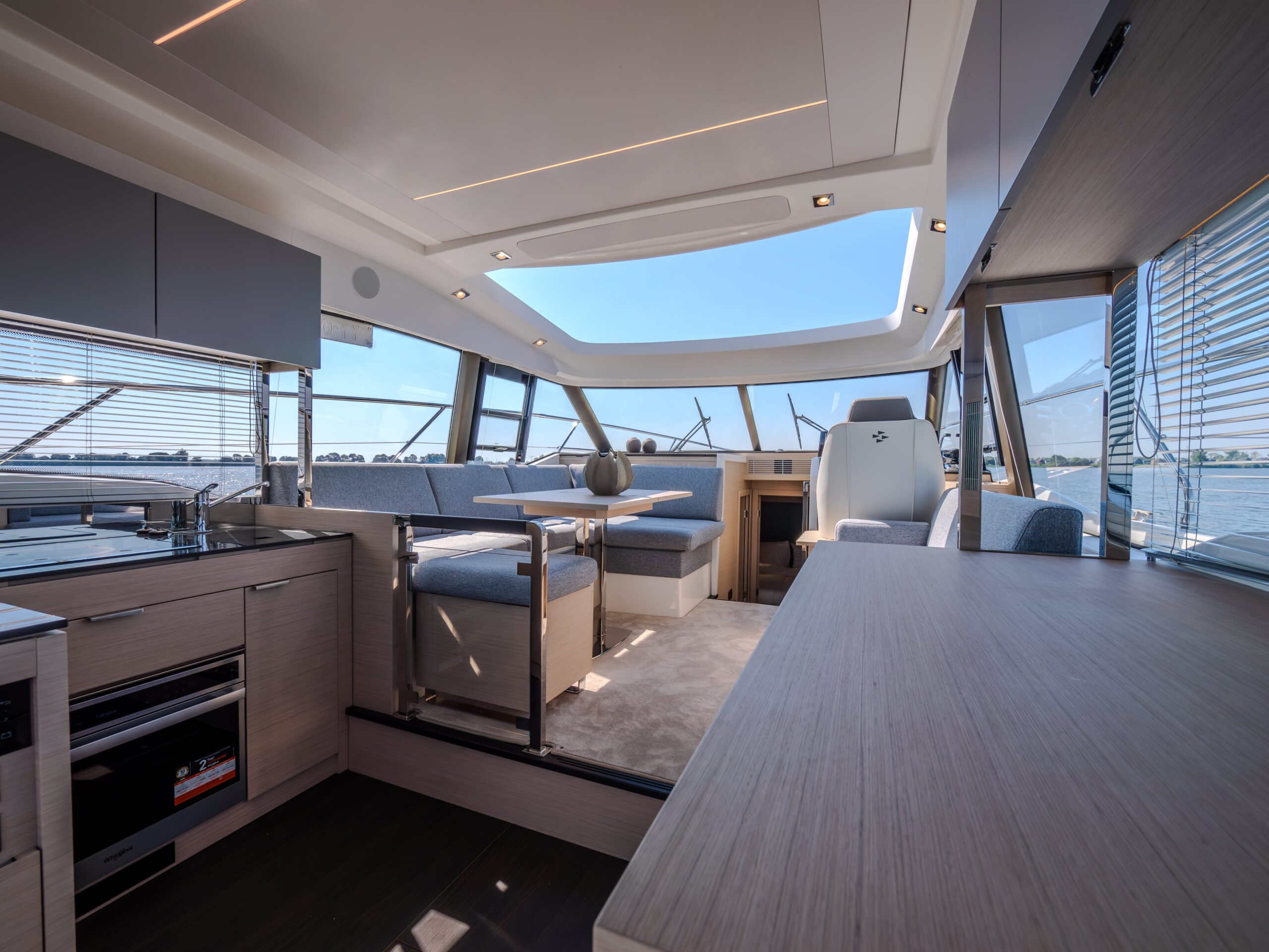 foto: 24 Prestige 420S