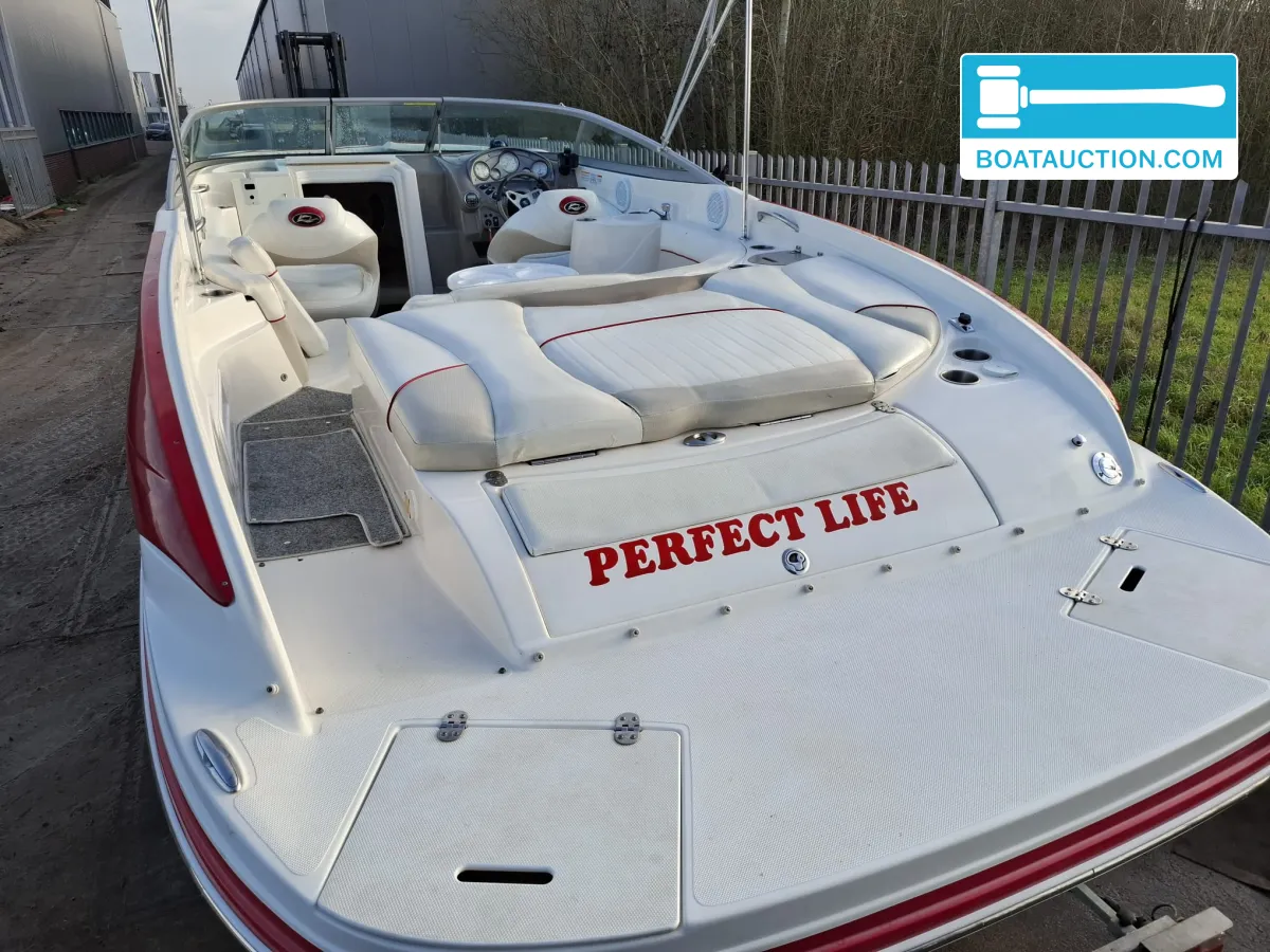 foto: 18 Rinker 246 Captiva Cuddy