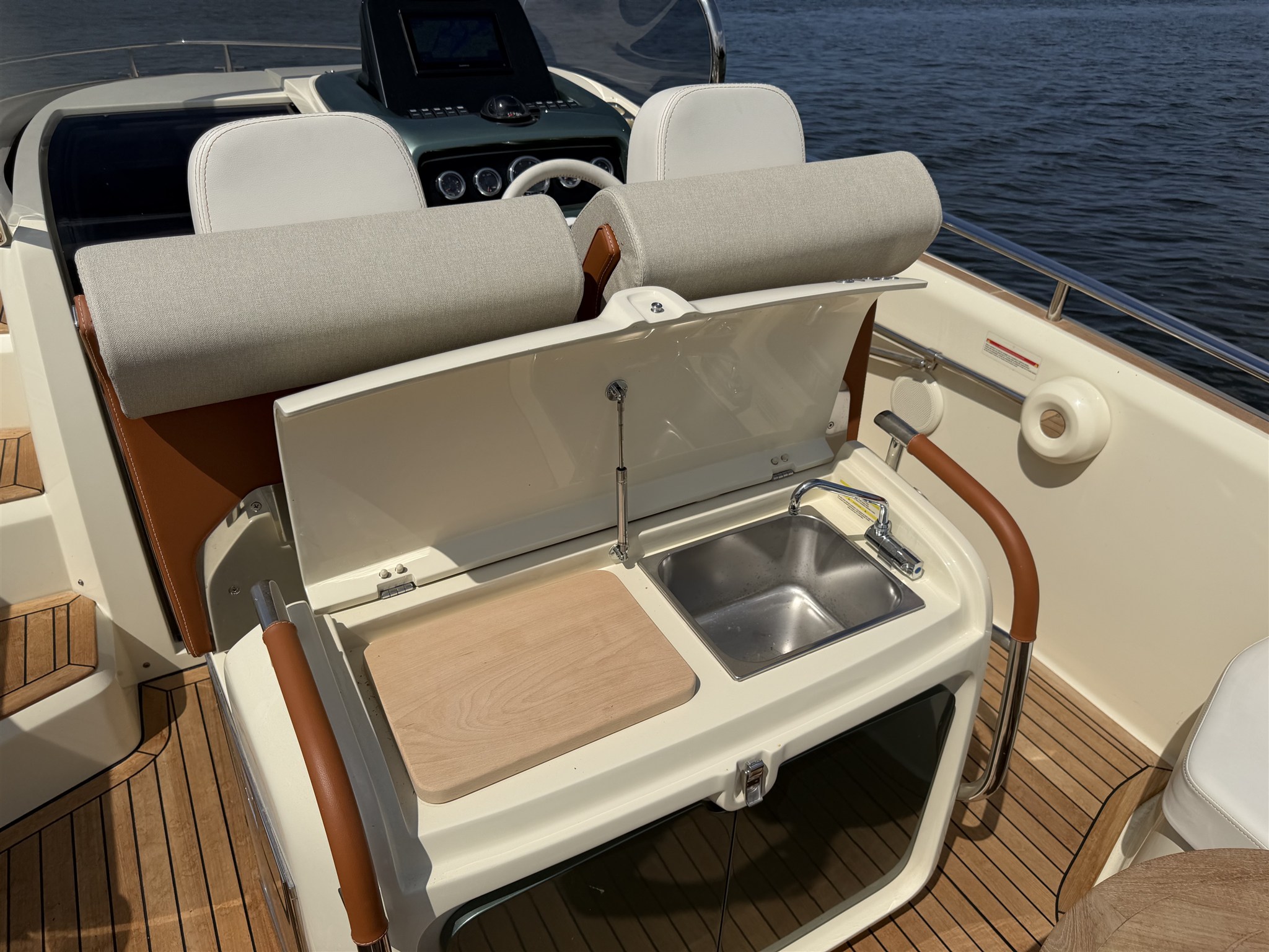 foto: 30 Invictus GT 280