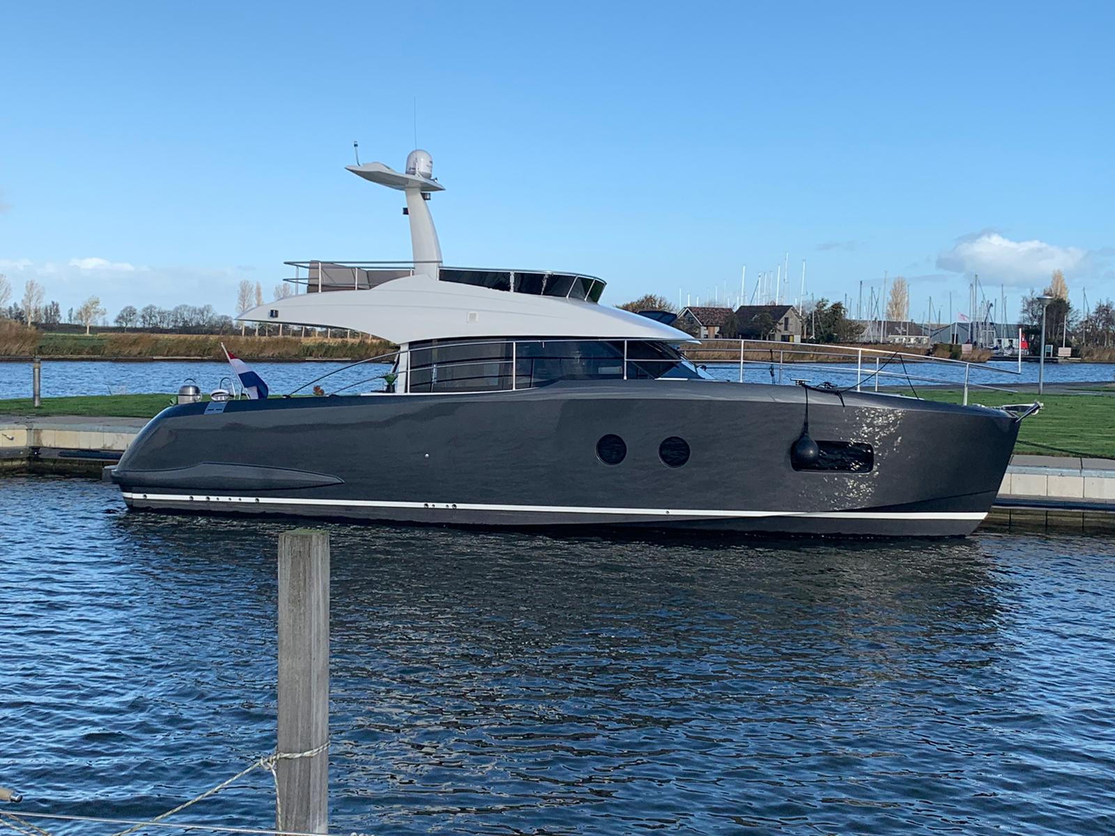 foto: 27 Van Der Heijden Hayden 430 Fly