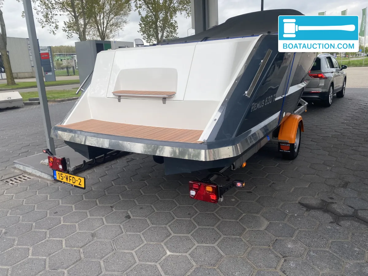 foto: 11 Remus 630 tender