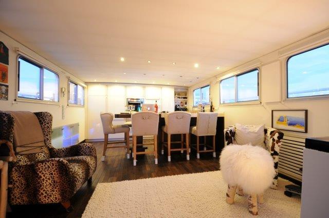 foto: 85 Motorschip 25.00