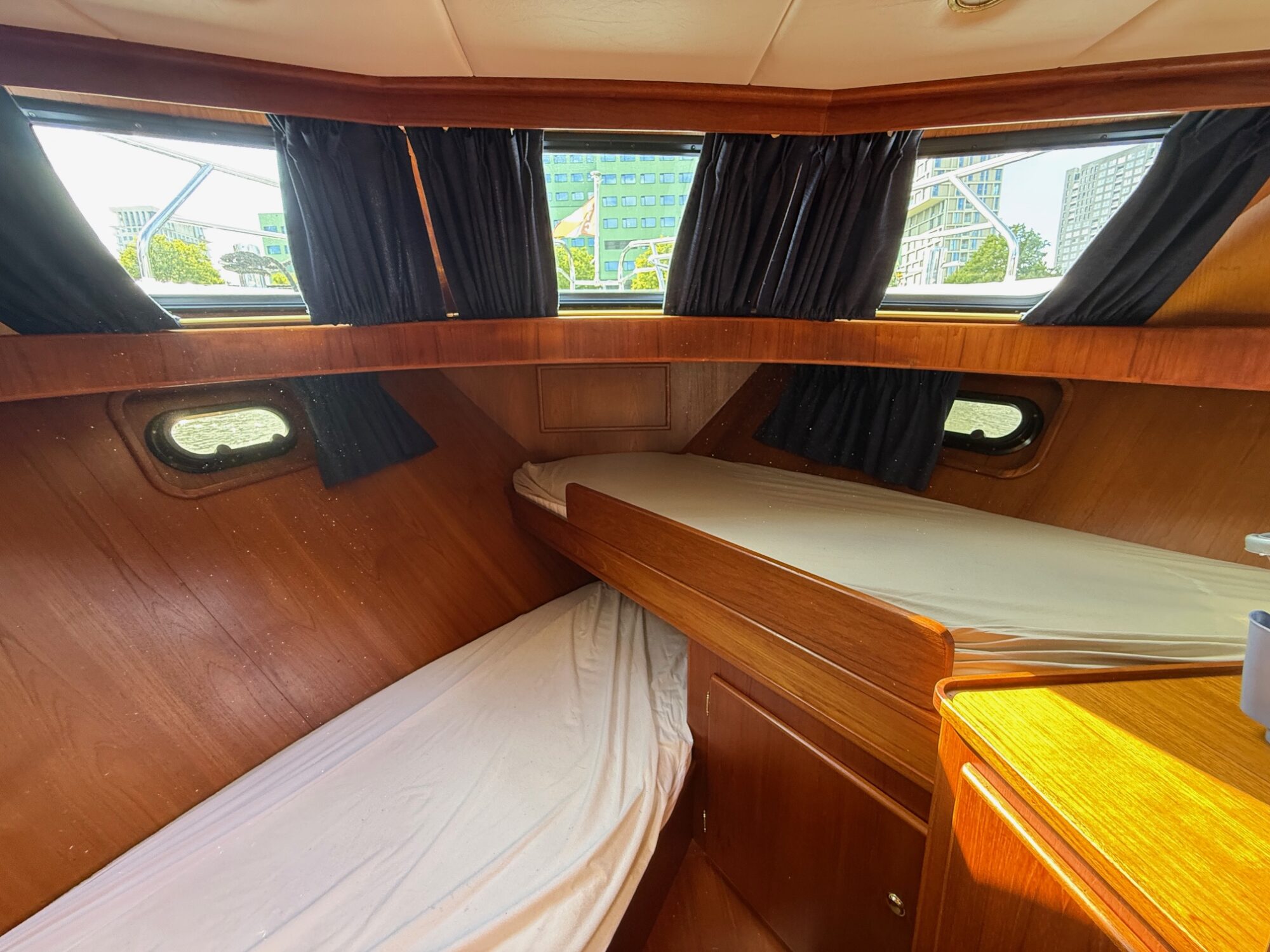 foto: 52 Explorer Explorer Classic 44 AK Cabrio