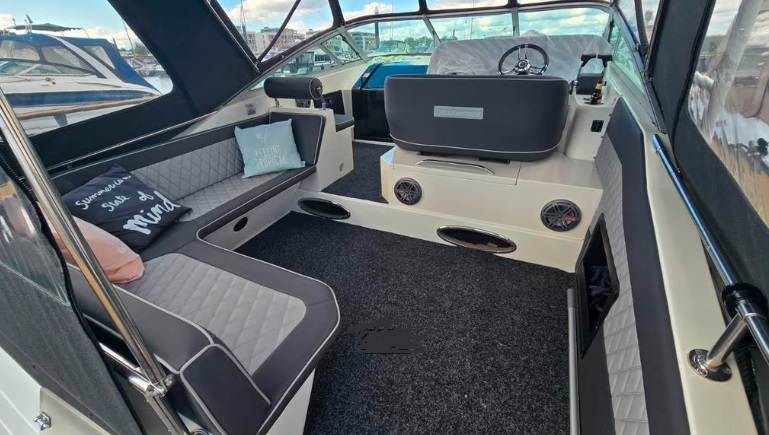 foto: 8 Celebrity290 Sportcruiser