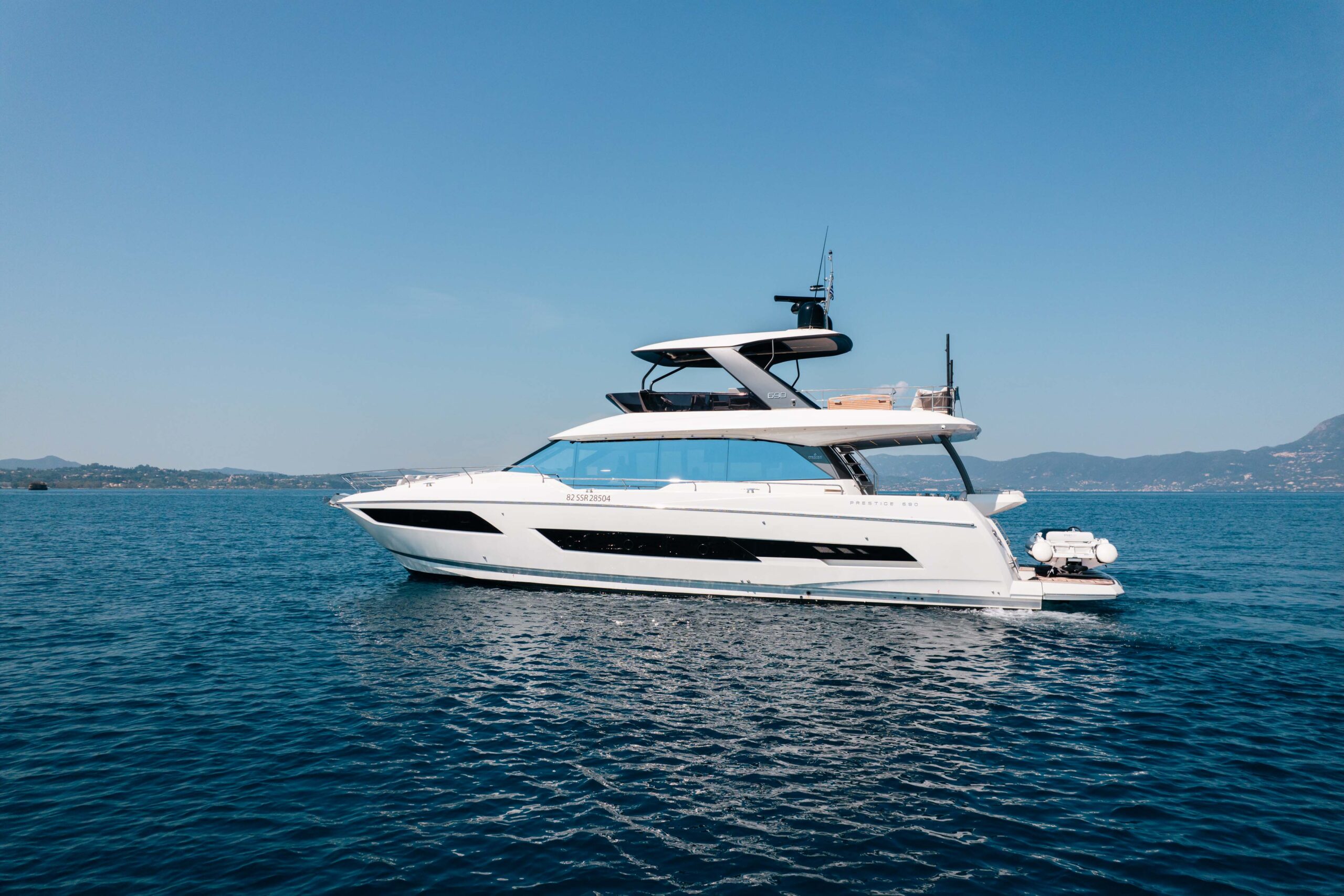 foto: 115 Prestige 690 flybridge