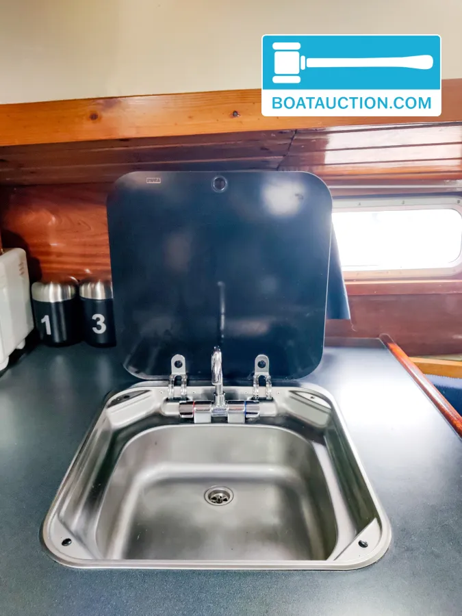 foto: 28 Unter Elbe Motorsailer