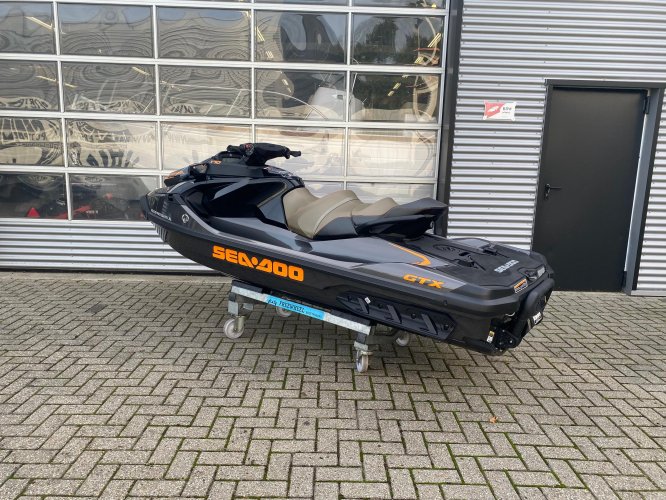 foto: 7 Sea-Doo GTX 170