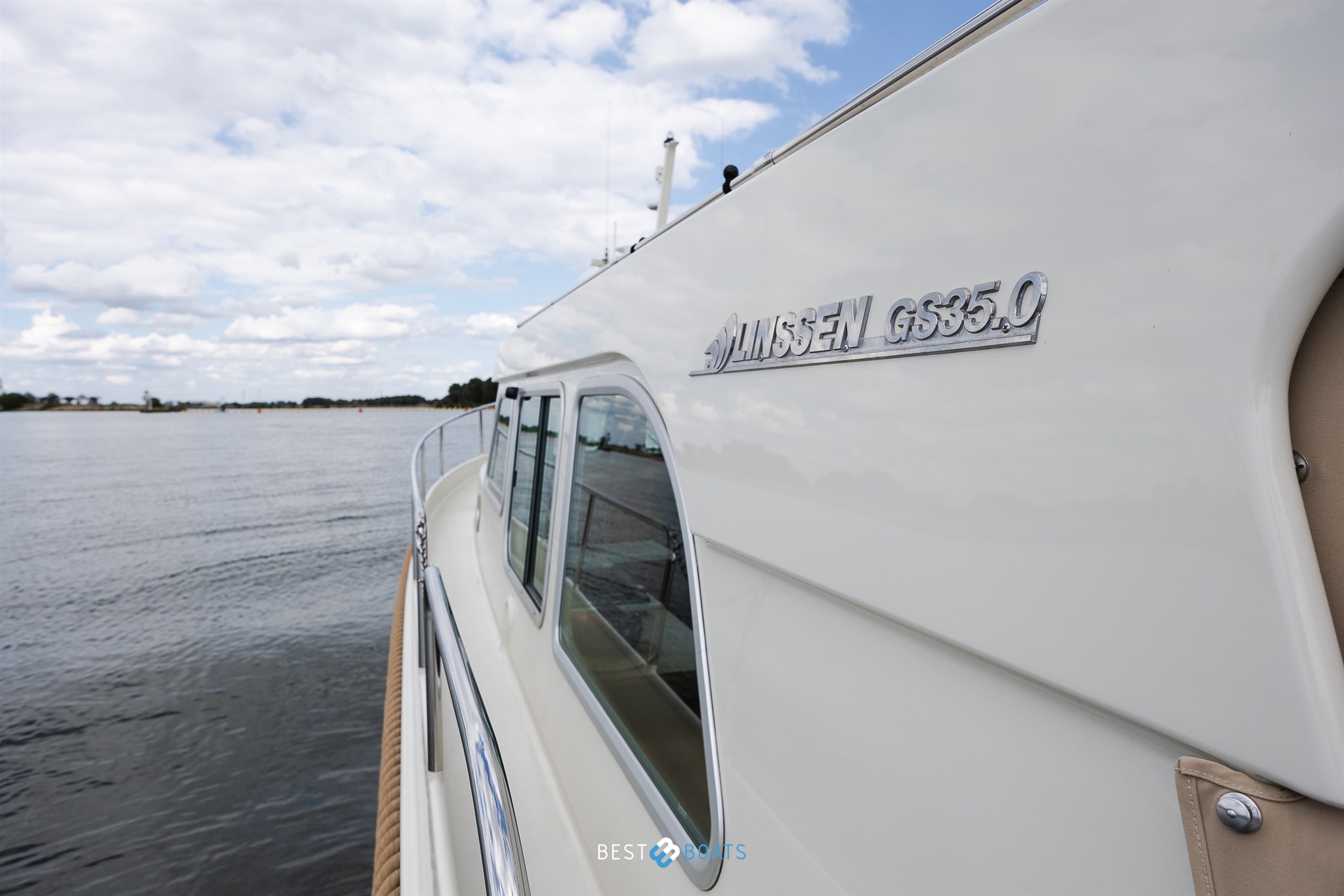 foto: 34 Linssen Grand Sturdy 35.0 Sedan