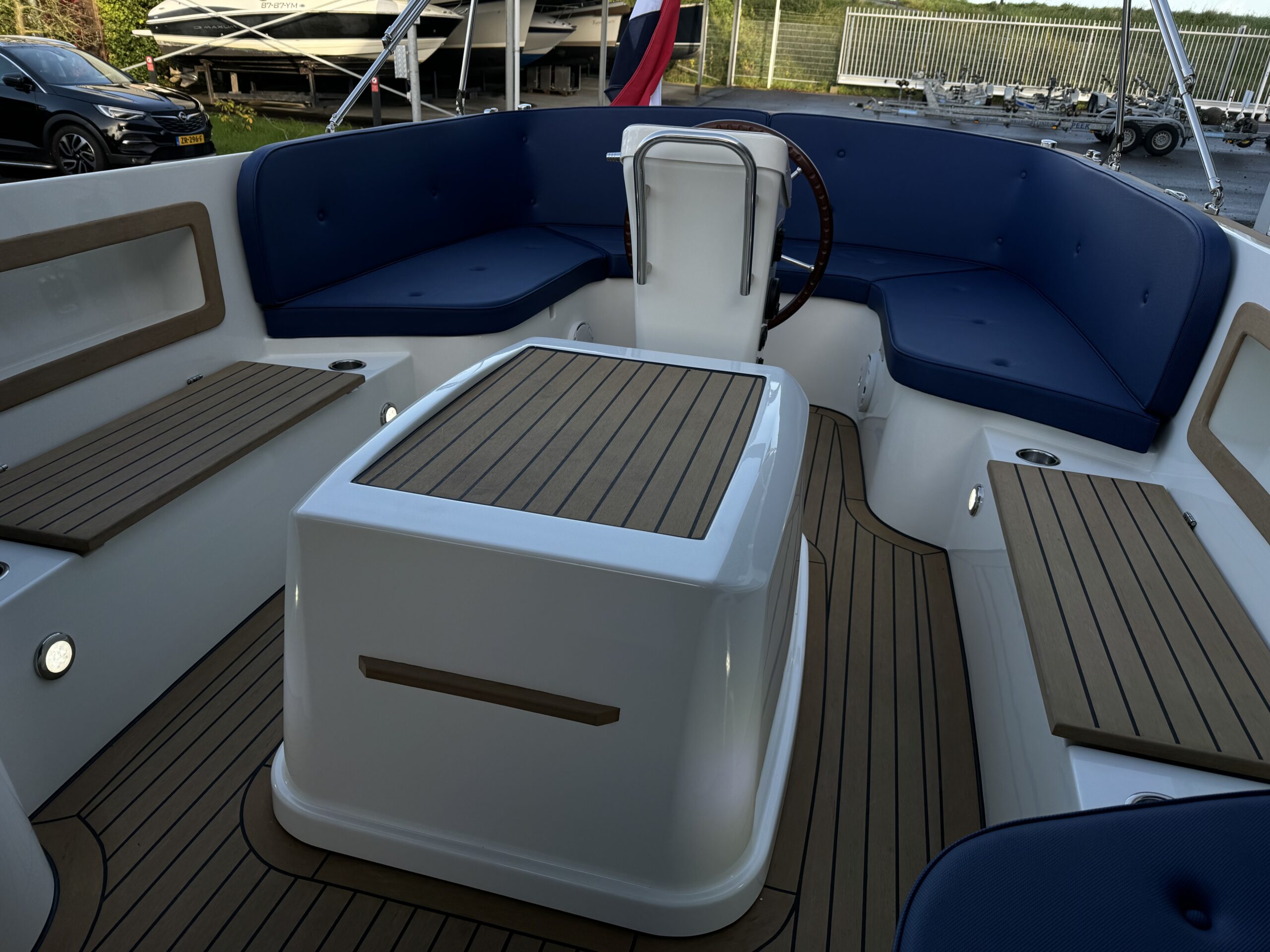 foto: 20 Motorboat 1100