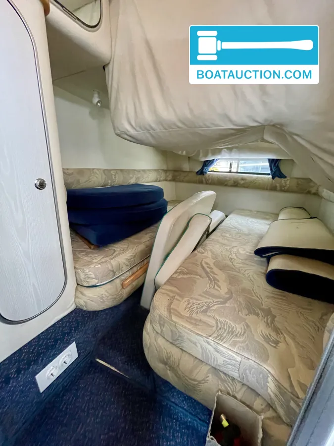 foto: 59 Sealine 310 Sportbridge