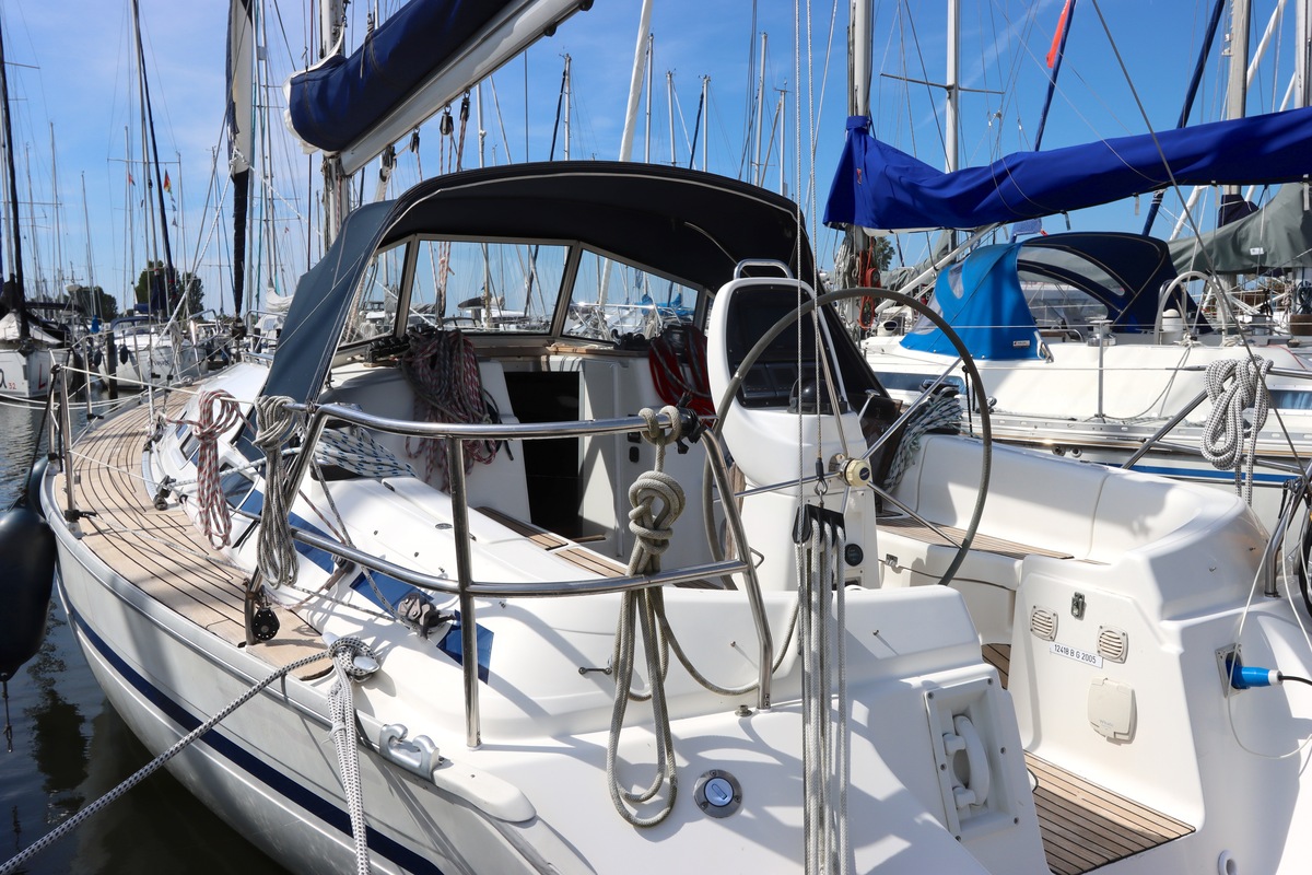 foto: 36 Bavaria  38-3 Cruiser