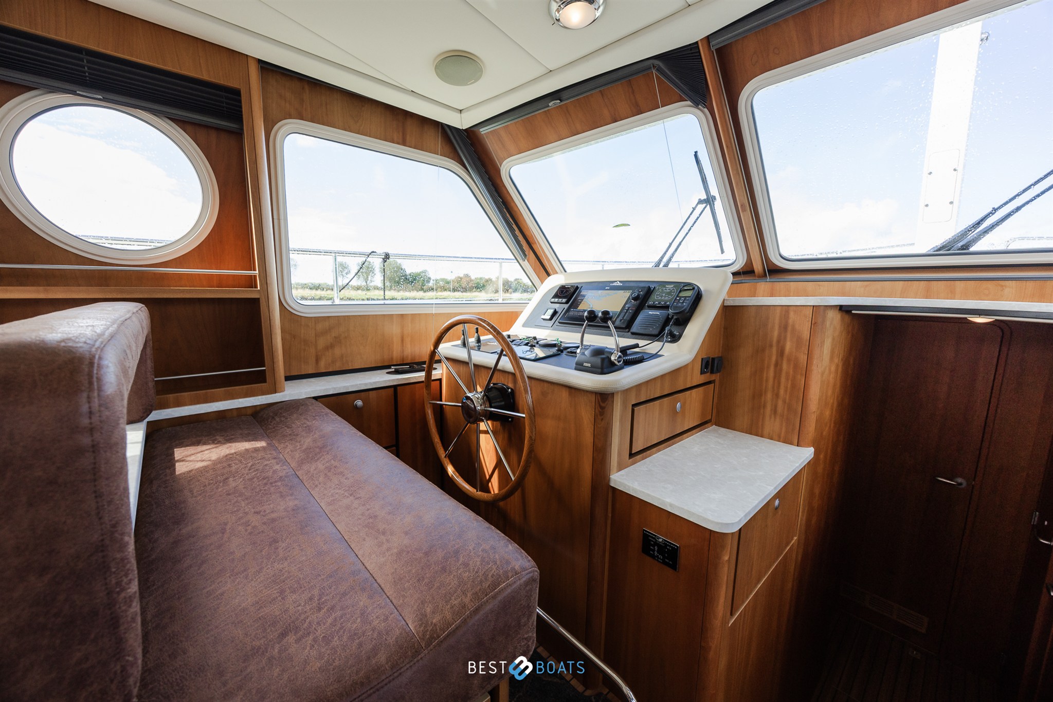foto: 34 Linssen Grand Sturdy 45.9 AC Twin