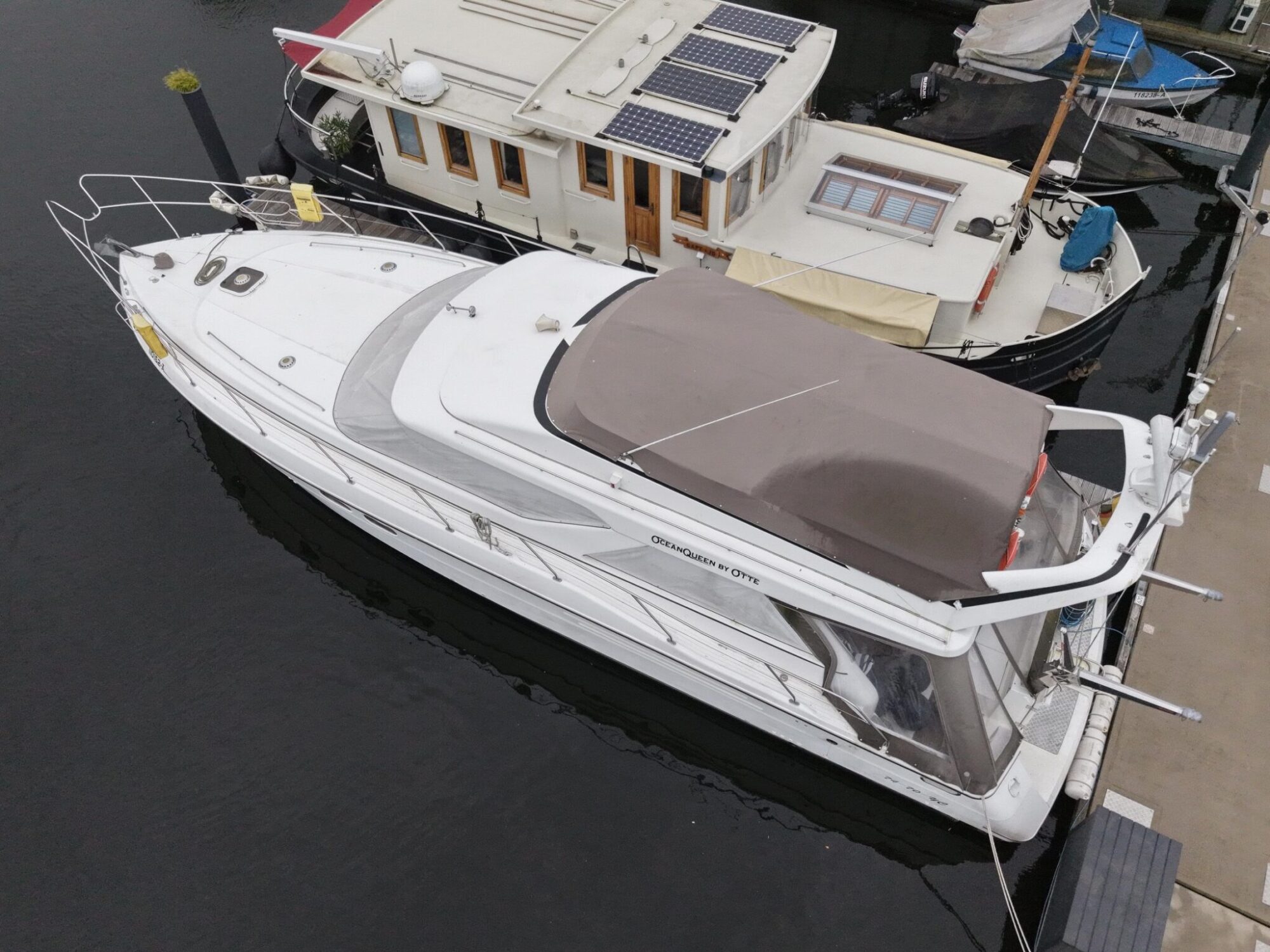 foto: 28 Princess Princess 48 Flybridge