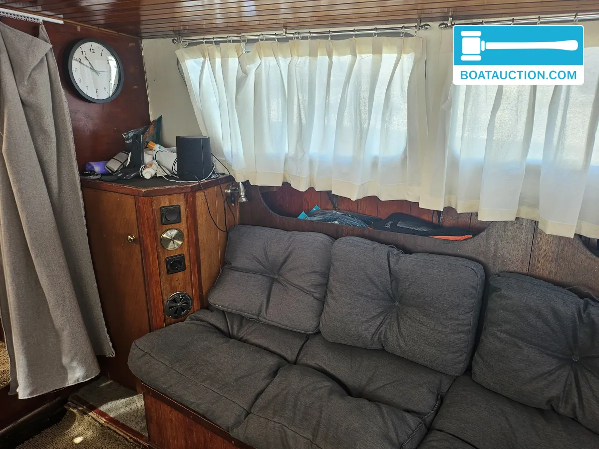 foto: 21 Motorboat 1050