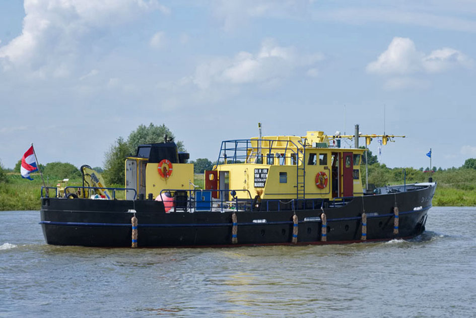 foto: 124 ex Rijkswaterstaat / Varend Woonschip 23.23, CBB Rijn