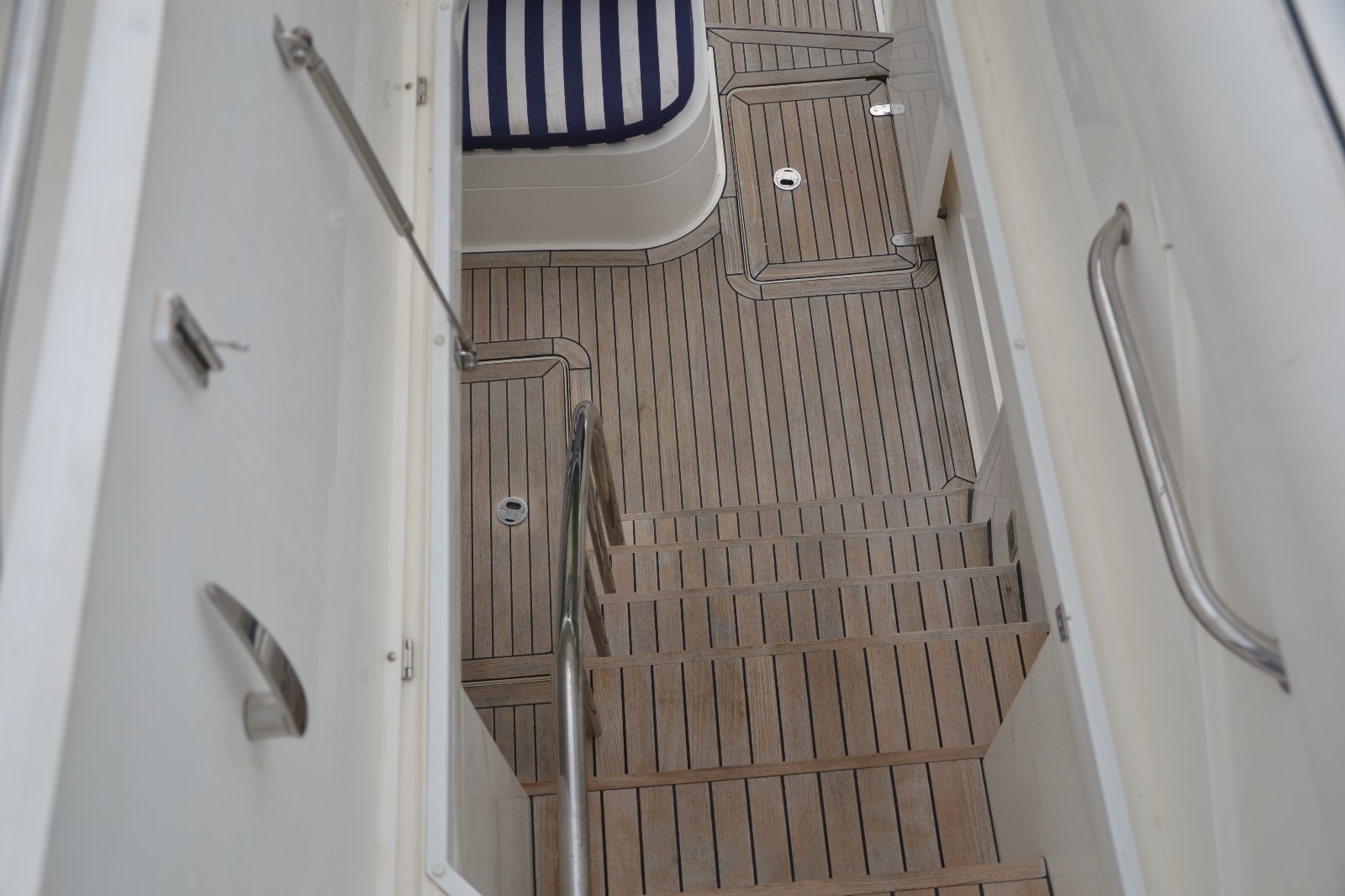 foto: 37 Fairline Phantom 46