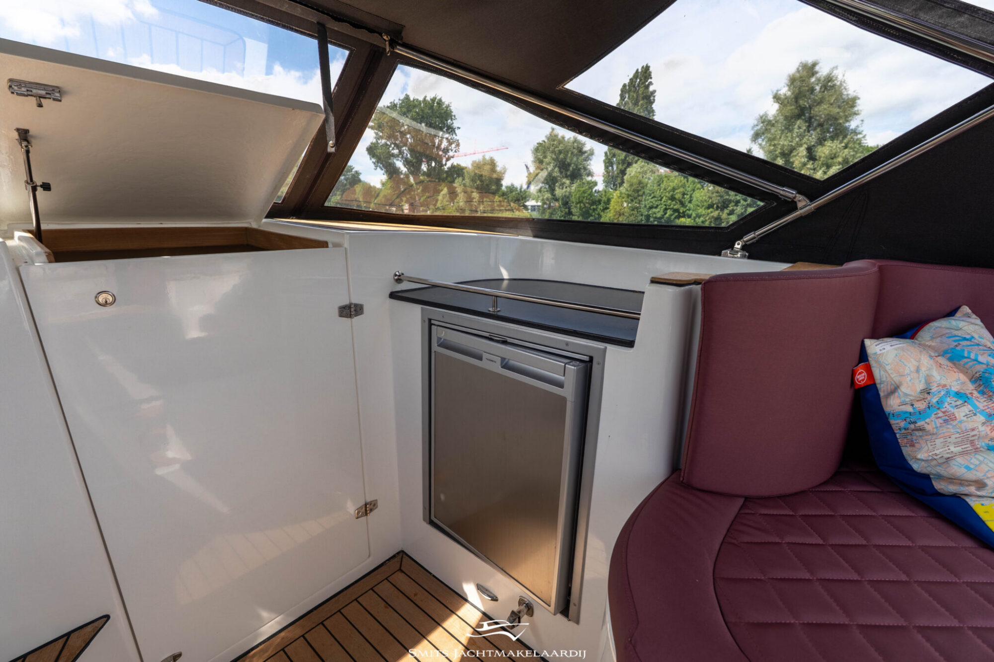 foto: 35 Bola Bola GS Tender 27 Semi Cabin