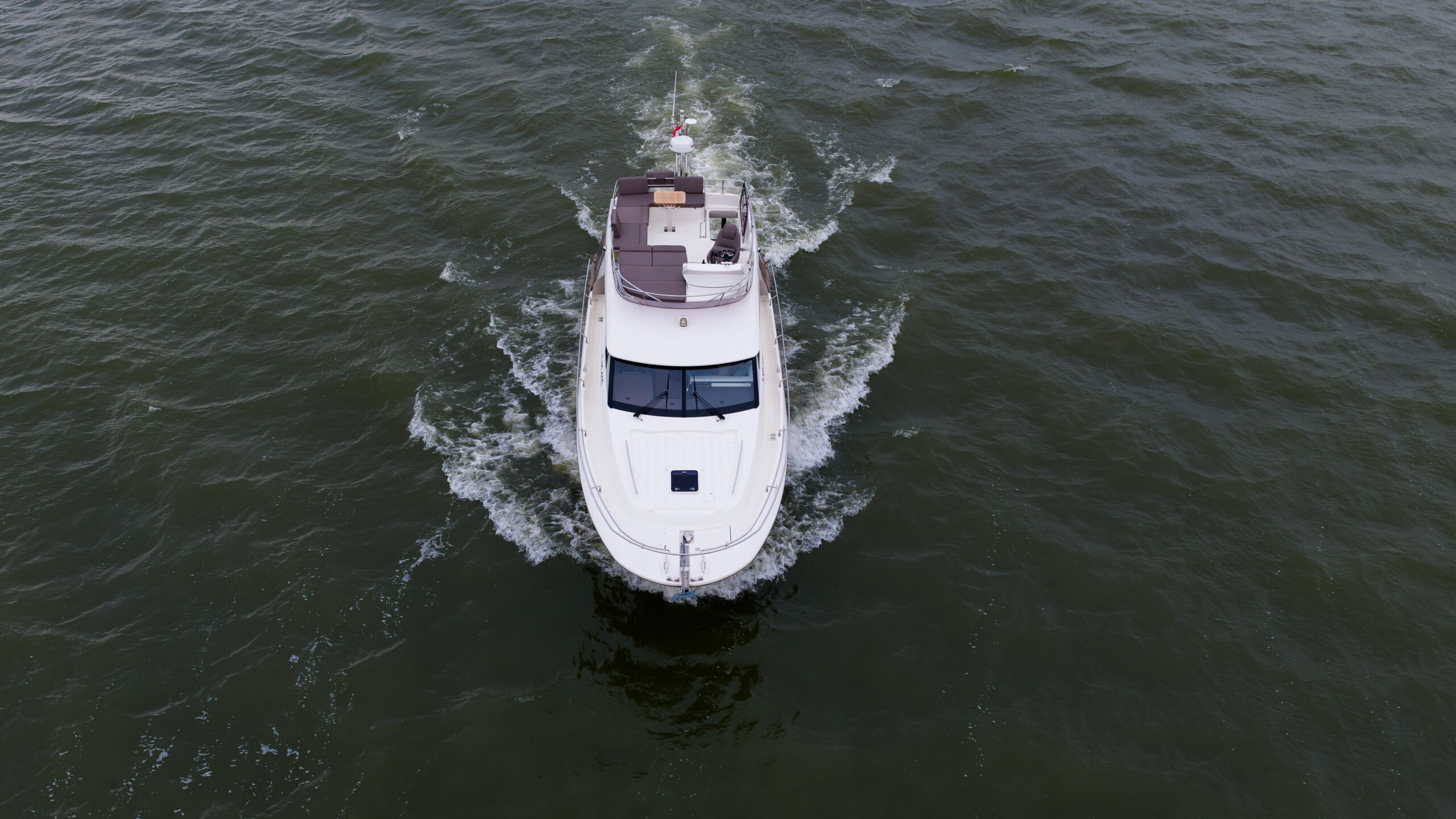 foto: 33 Prestige 420