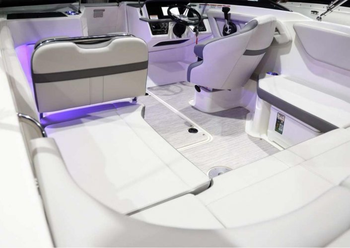 foto: 21 Sea Ray SPX 230