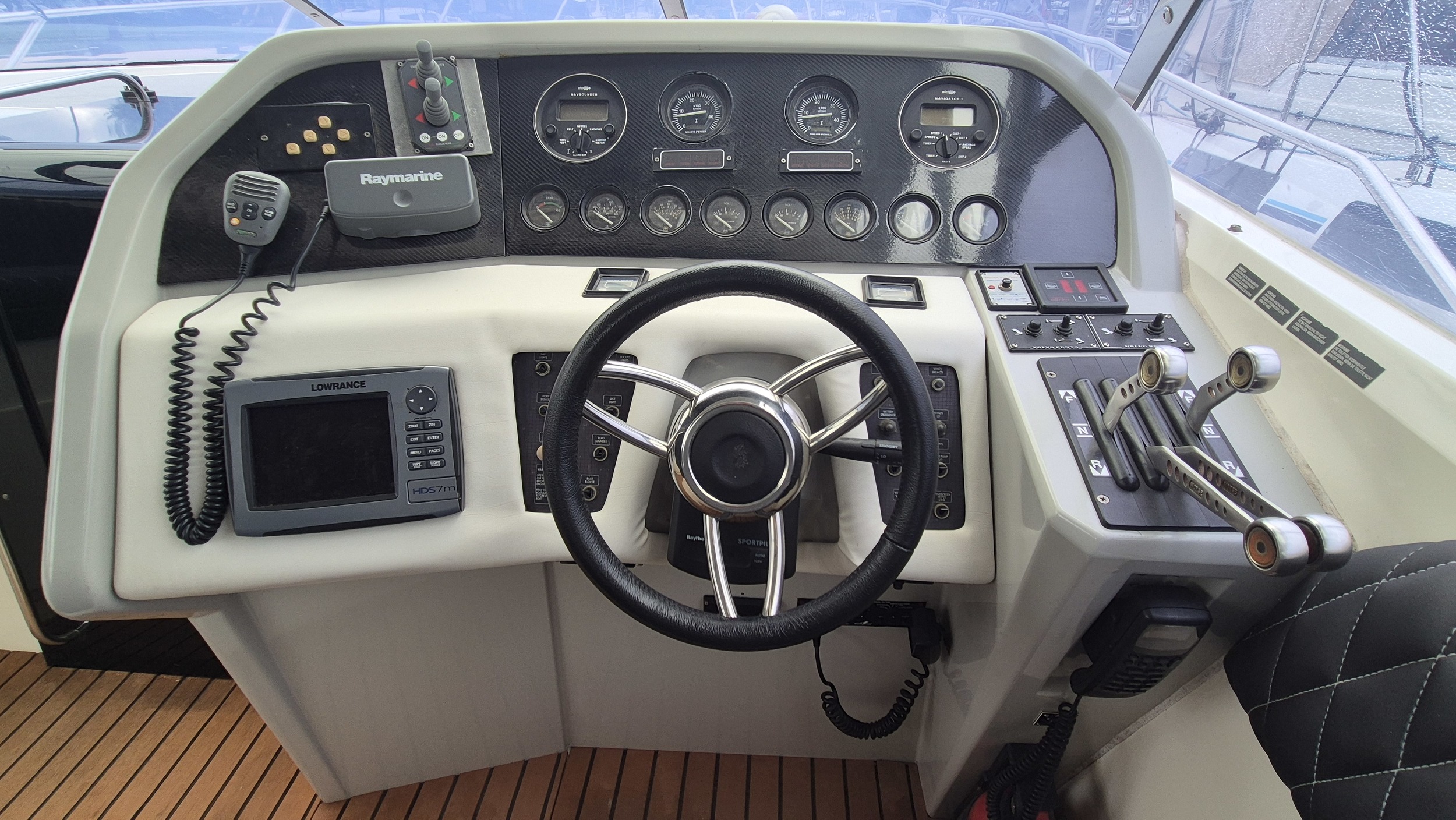 foto: 48 Sunseeker 38 Martinique