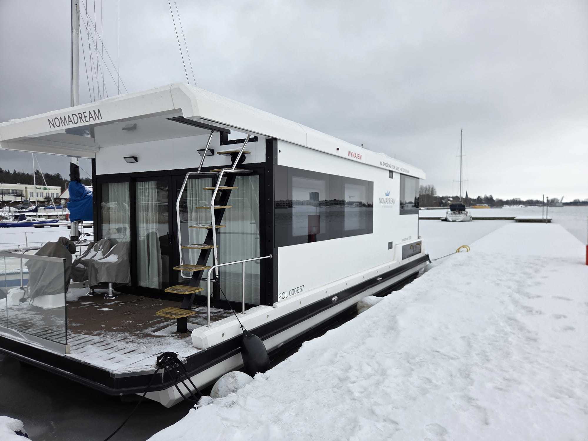 Nomadream Cat-House 1200 Double Decker Houseboat