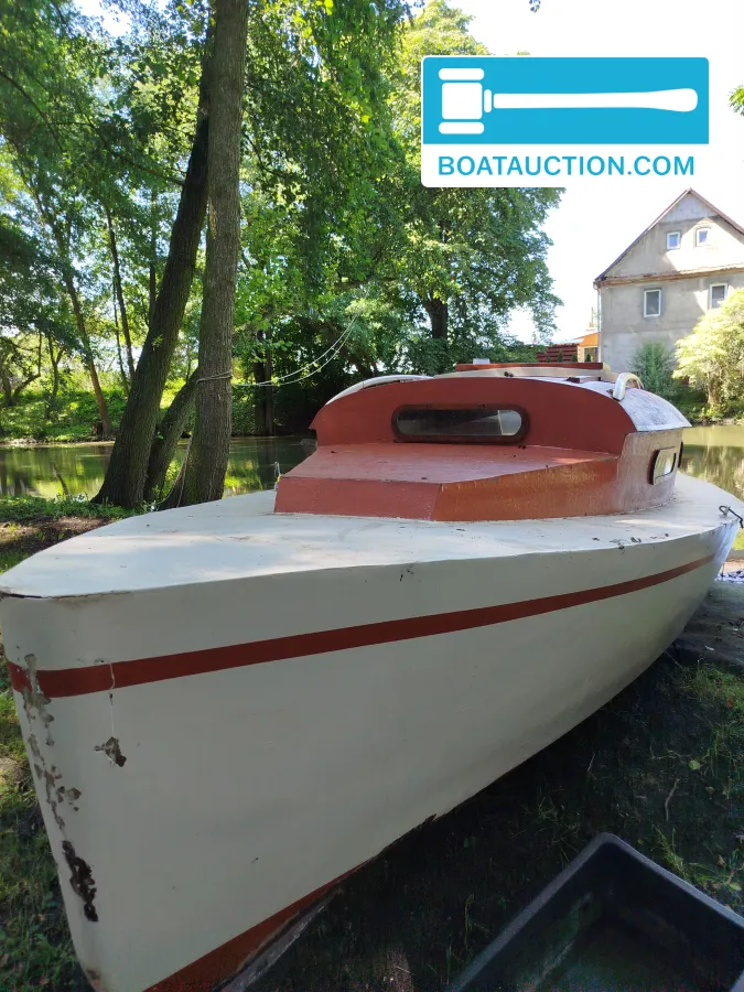 foto: 19 Cabinboat 700