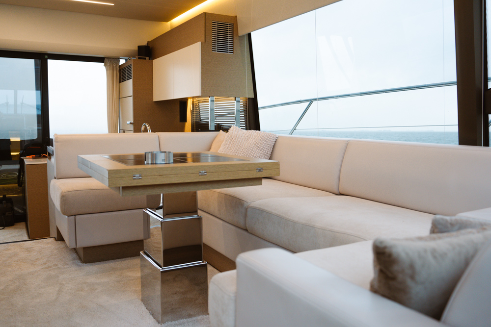 foto: 47 Prestige 520S 