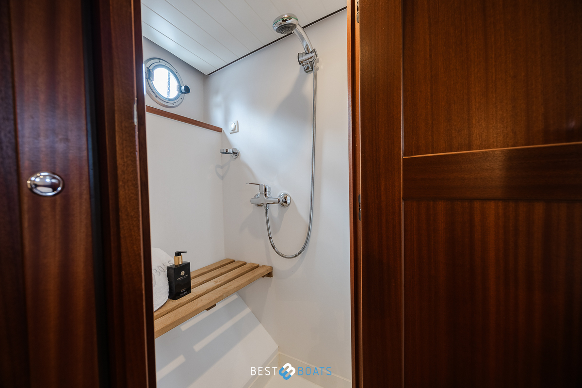 foto: 37 Linssen Classic Sturdy 32 AC