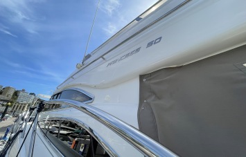 foto: 23 Princess 50 Fly