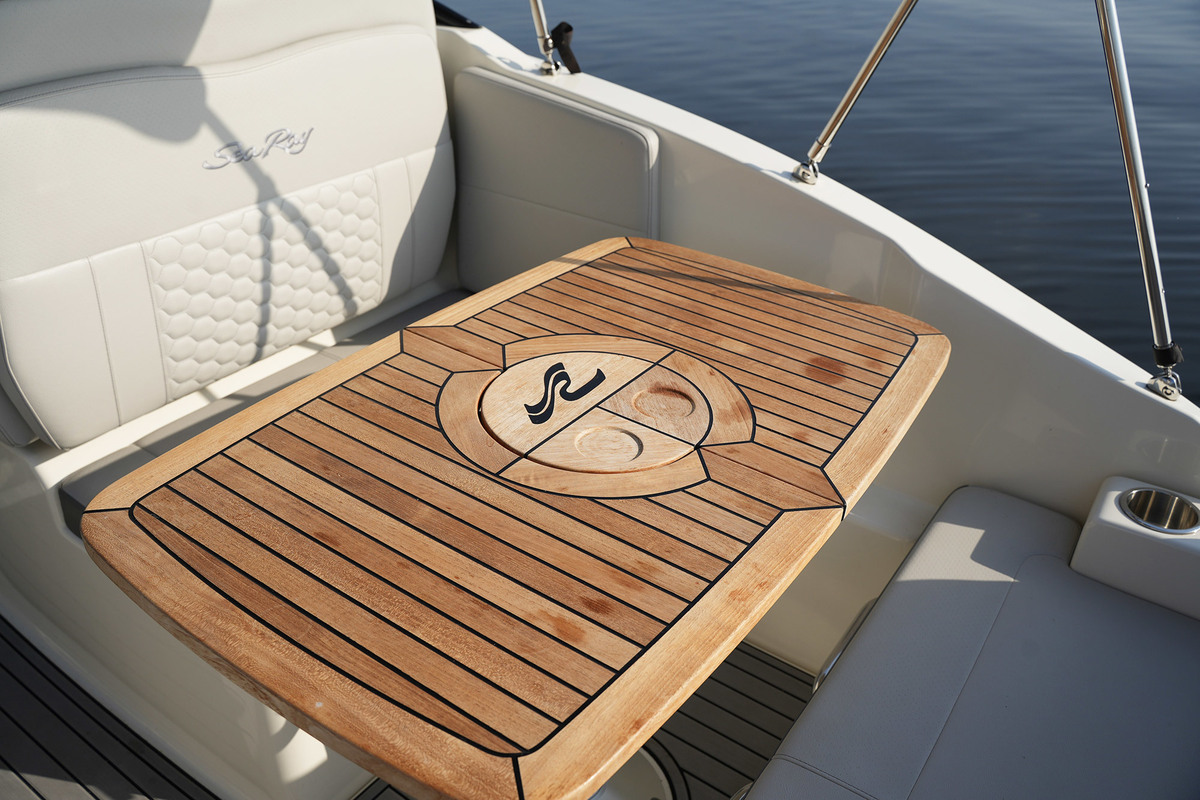 foto: 40 Sea Ray 265