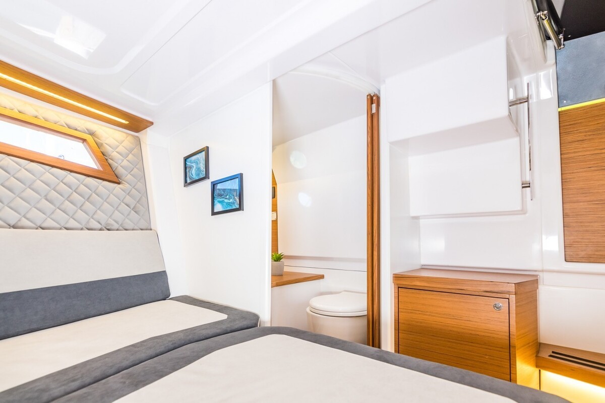 foto: 62 Alfastreet Marine 28 Cabin - Inboard Series