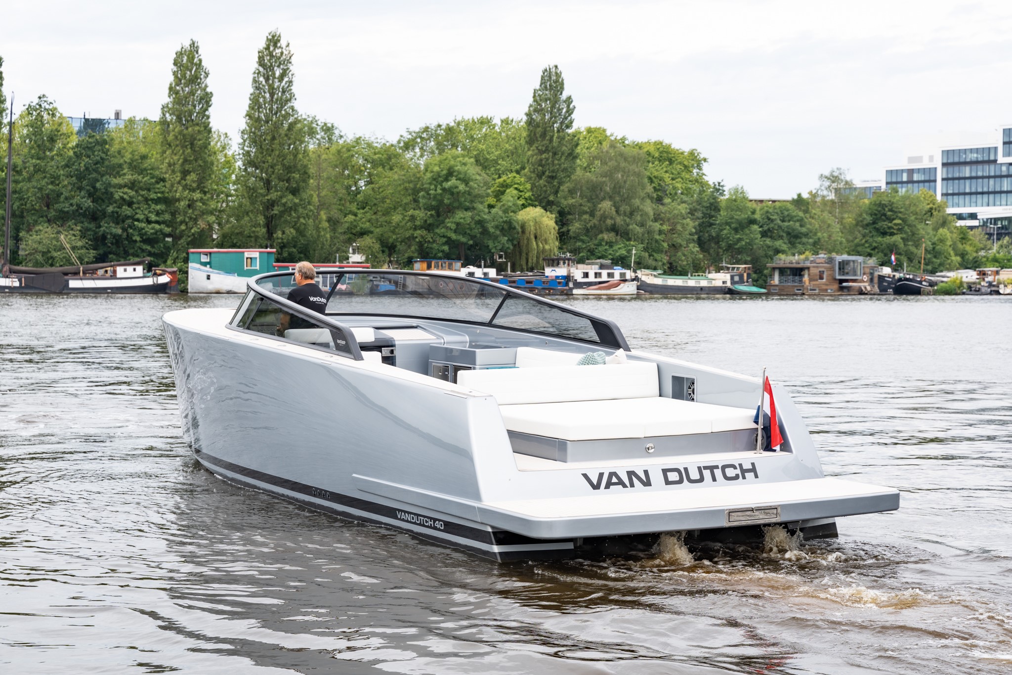 foto: 79 Vandutch 40