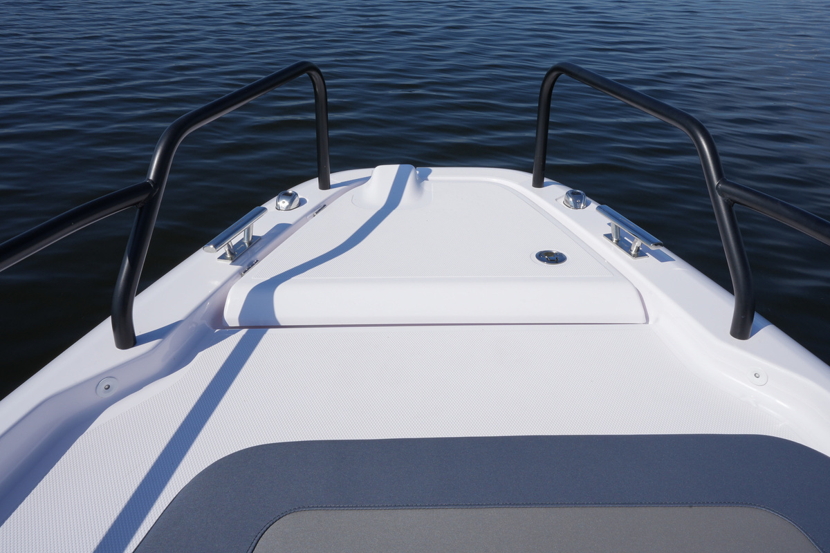 foto: 61 Axopar 25 Cross Bow